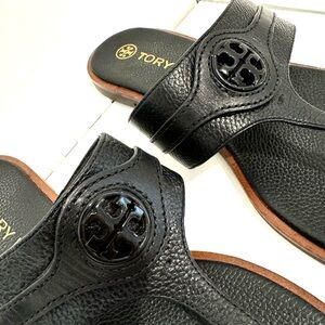 Carson Square toe Tory Burch black leather sandals